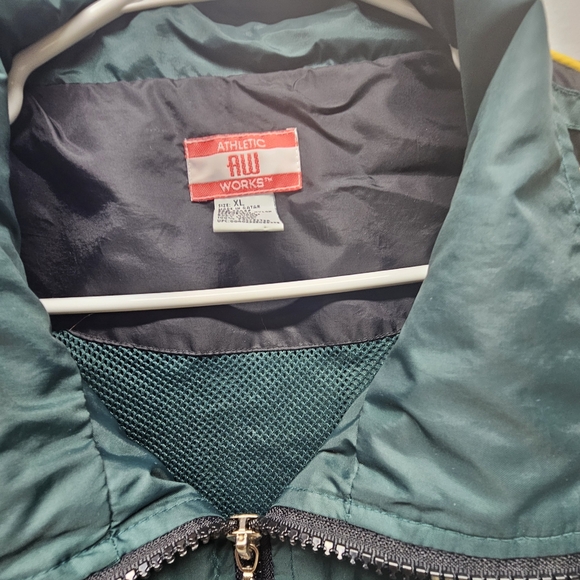 Men's Black and Green Jacket - Picture 2 of 4